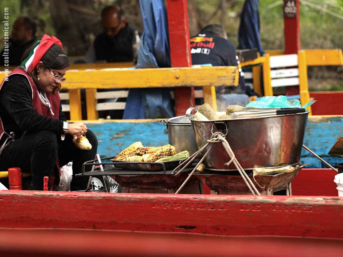 Elotes in Xochimilco